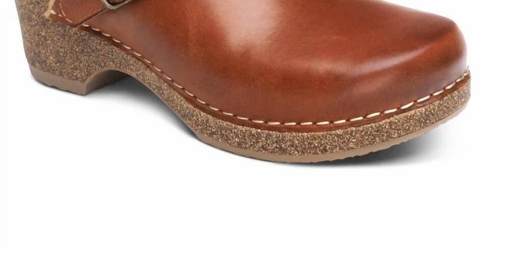 NEW AETREX women's beckie clog in cognac